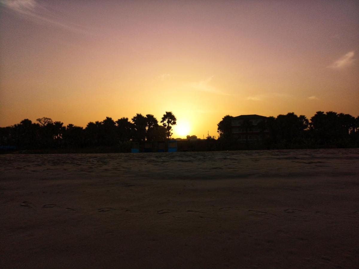 E14, Forest View Apartments, Deposit Required To Confirm Booking Kololi Buitenkant foto